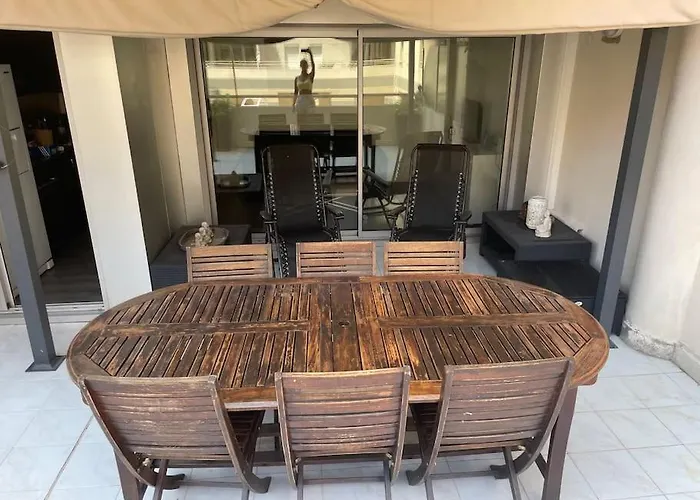 Apartment Terrasse Piscine Et Acces Antibes