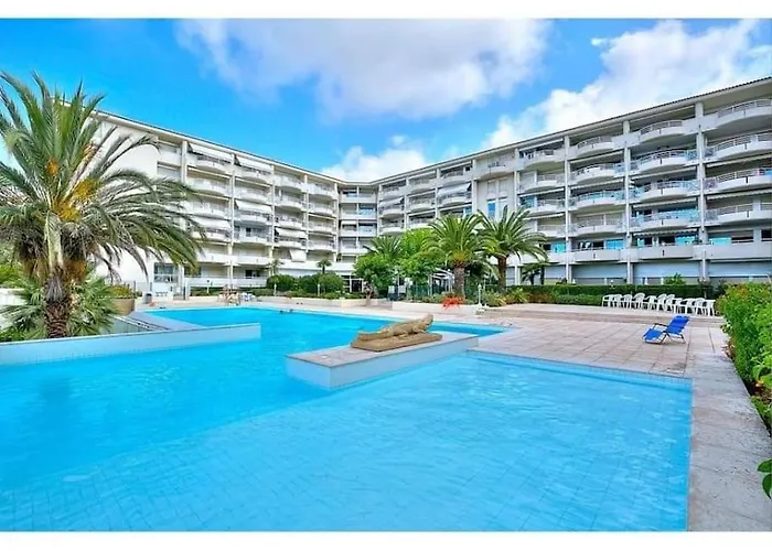 Terrasse Piscine Et Acces Antibes