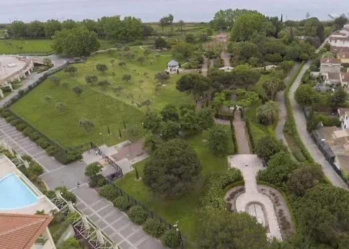 Terrasse Piscine Et Acces Apartment